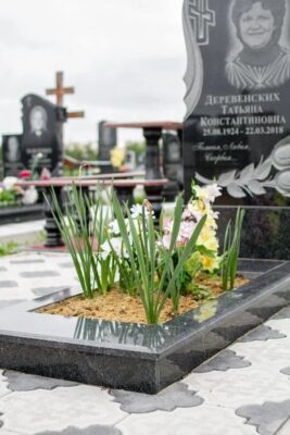 Пам’ятник на могилу